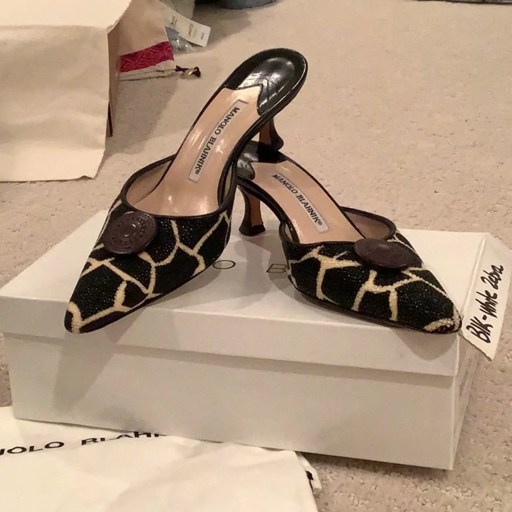 Manolo Blahnik ladies black and white textured zebra slide - Picture 1 of 6